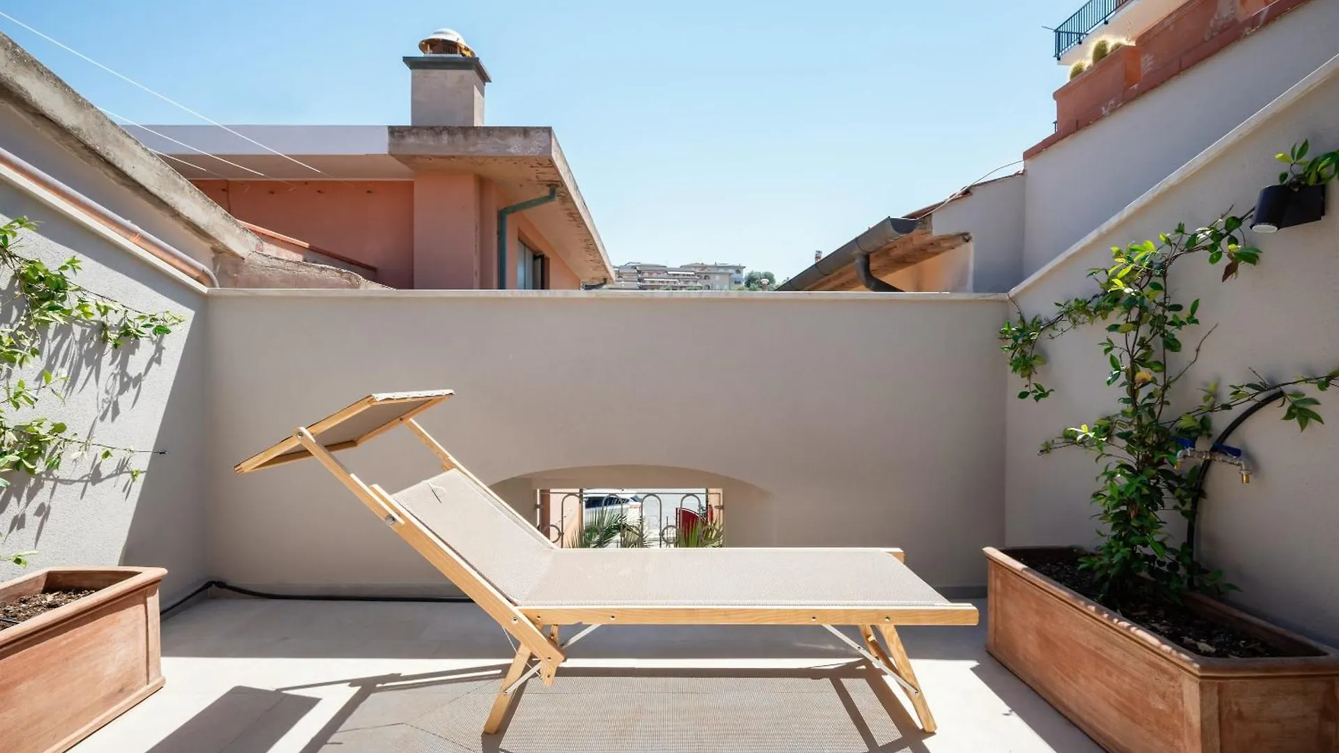 Palazzo Degli Archi Apartment San Vincenzo 0*,  Italy
